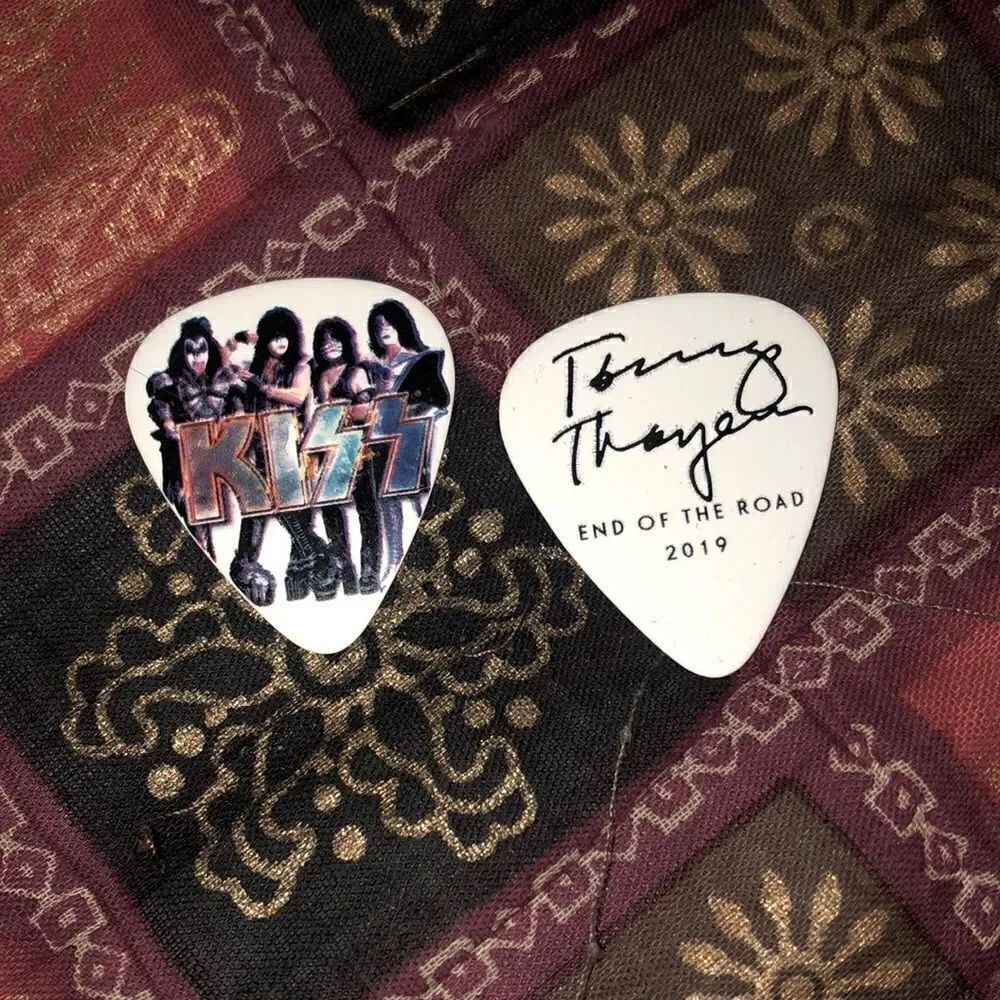 KISS End of Road Tour Tommy Thayer Guitar Pick signed rock band gene Simmons new